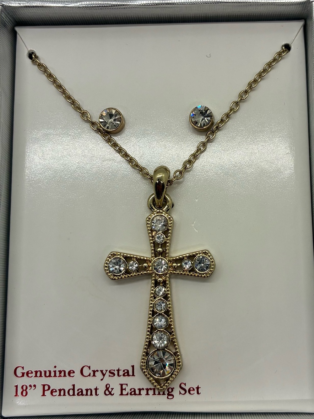 GENUINE CRYSTAL 18" CROSS PENDANT AND EARRING SET, NEW